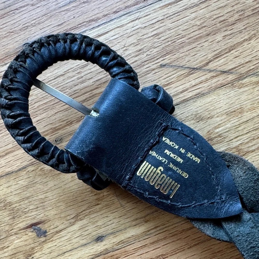Bundle of Vintage Woven and Leather Belts - Picture 5 of 9